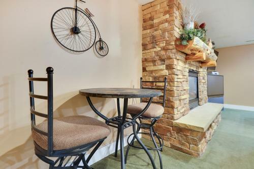 Wolverton Heights Ten-bedroom Chalet