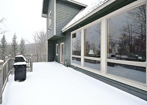 Ski Bums Inn Five-bedroom Chalet