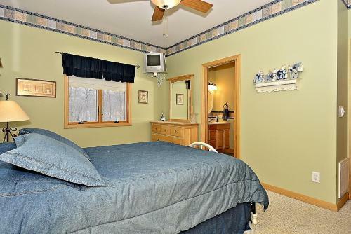 Ski Bums Inn Five-bedroom Chalet