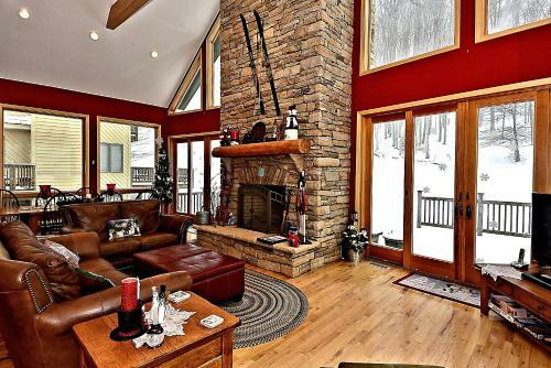 Ski Bums Inn Five-bedroom Chalet
