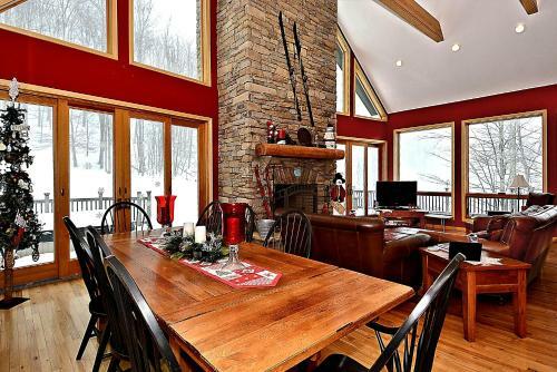 Ski Bums Inn Five-bedroom Chalet