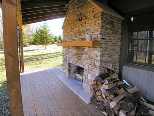 Hemlock Lodge