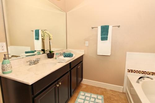 Acorn Court Villa 4412
