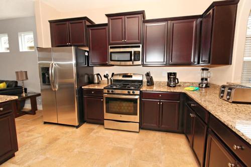 Acorn Court Villa 4412