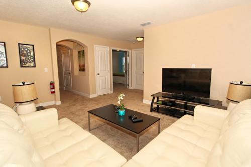 Acorn Court Villa 4412