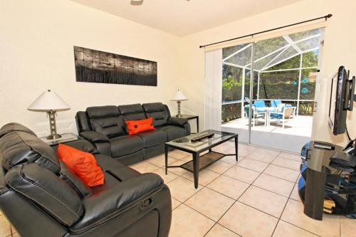 Oxford 410 Apartment
