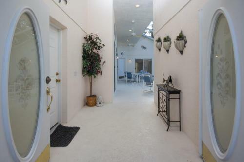 Carole's Thousand Oaks Villa - Four Bedroom Home