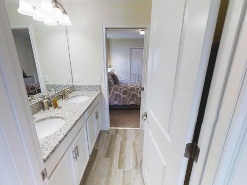 Aco Six Bedroom Home In Champions Gate (1705)