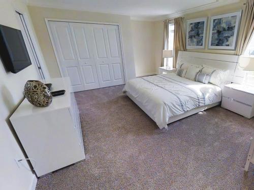 Aco Six Bedroom Home In Champions Gate (1705)