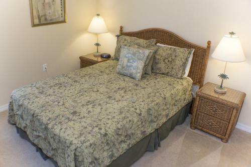 Mark's Sunrise Lakes Villa - Four Bedroom Home