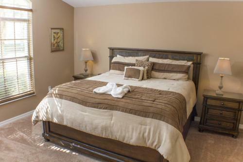 Mark's Sunrise Lakes Villa - Four Bedroom Home