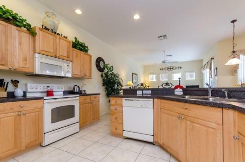 Tarzan Five Bedrooms Home With A Pool