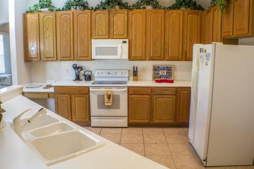 Brigitte's Highlands Reserve Villa - Five Bedroom Home