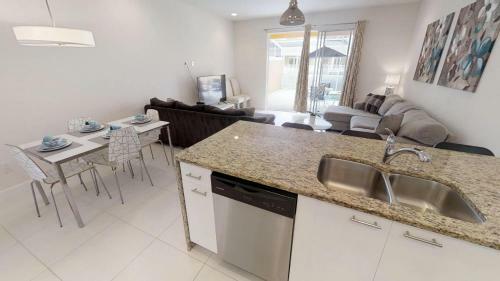 Aco Family - 3 Bd With Pool (1712)