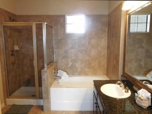 Charo Apartment # 904-537