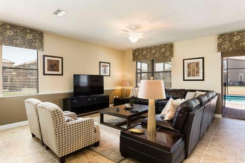 Champions Gate - Eight Bedroom Villa - Cg003