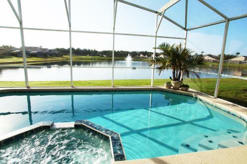 Lakeside Villa Bloomingdale