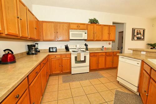 Bay Leaf Villa 103bll
