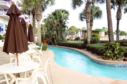 Ocean Walk 2br 2120