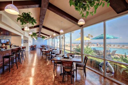 Daytona Beach Resort Unit #817