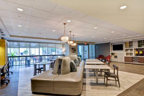 Hotel Home2 Suites By Hilton Daytona Beach Speedway