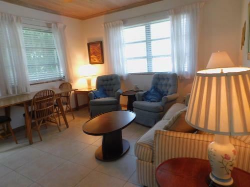 Apartamento The Grove Beach Condominiums