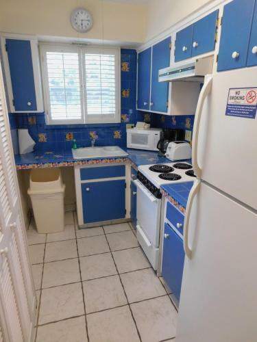 Apartamento The Grove Beach Condominiums