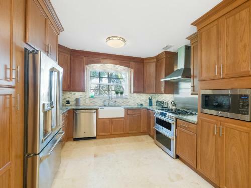 520 Ne 3rd Avenue Home