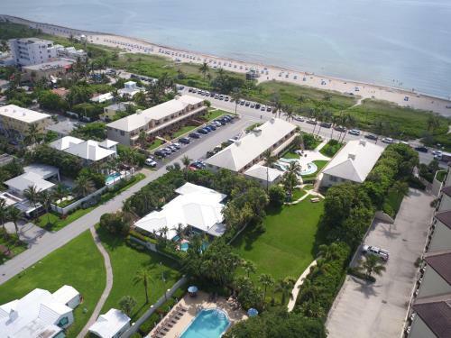 Hotel The Dover House Resort