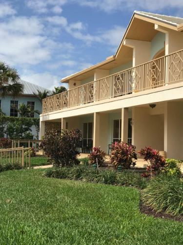 Hotel The Dover House Resort