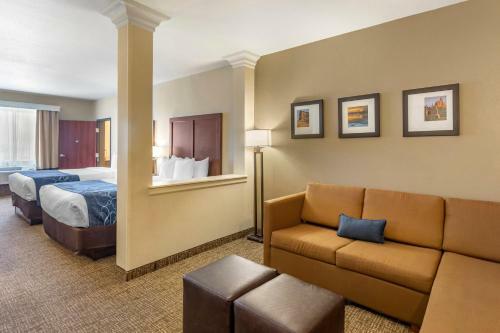 Hotel Comfort Suites Near Denver Downtown