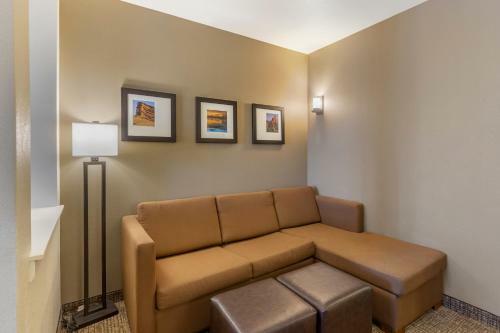 Hotel Comfort Suites Near Denver Downtown