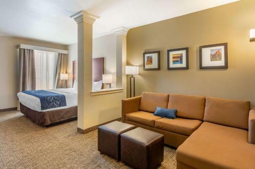 Hotel Comfort Suites Near Denver Downtown