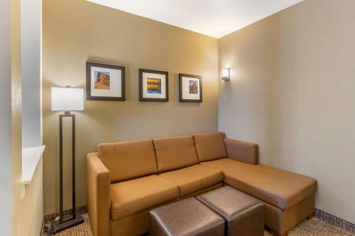 Hotel Comfort Suites Near Denver Downtown