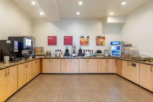 Hotel Comfort Suites Near Denver Downtown