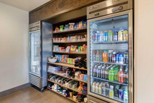 Hotel Comfort Suites Near Denver Downtown