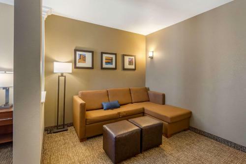 Hotel Comfort Suites Near Denver Downtown