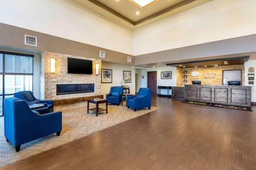 Hotel Comfort Suites Near Denver Downtown
