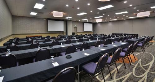 Hotel Embassy Suites Denver Stapleton