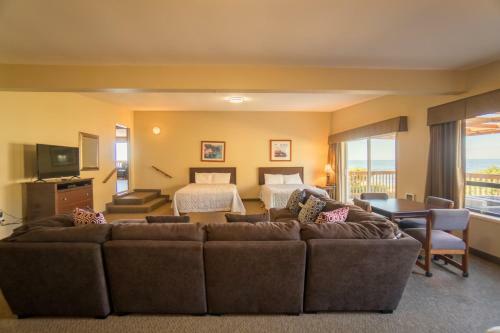 Surf Rider House 3139