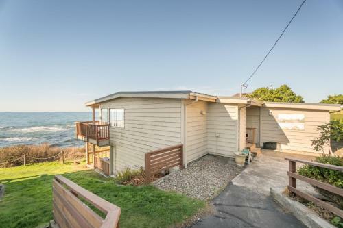 Surf Rider House 3139