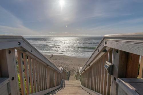 Tides At Bella Beach