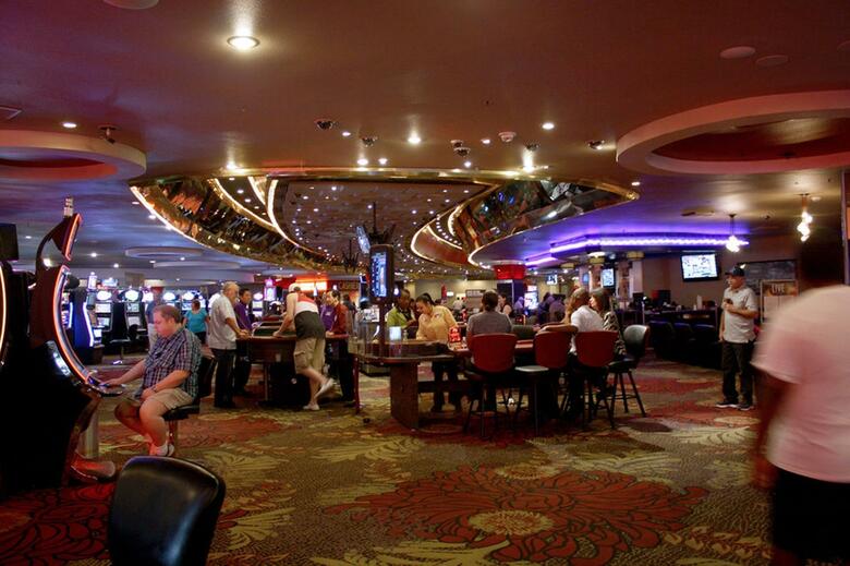 Plaza Hotel & Casino