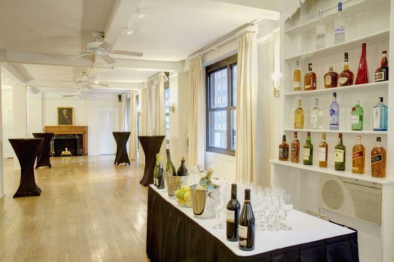 Hotel Roger Smith