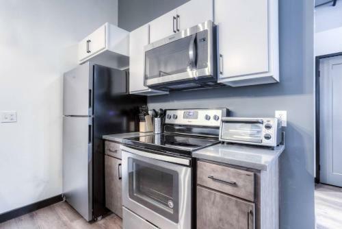 Downtown 1br Apartment Next To Public Transit