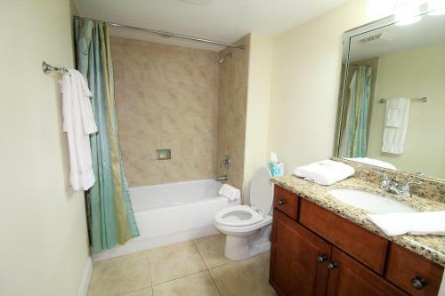 950 Broadway Two-bedroom Apartment