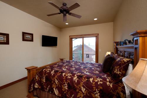 Elkpoint - Unit 13 Townhouse