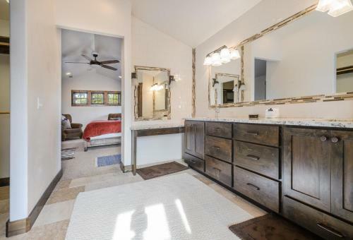 Clearwater Chalet At Tamarack Resort