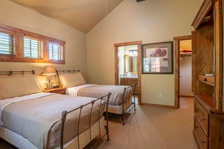 Huckleberry Cottage - Rc21
