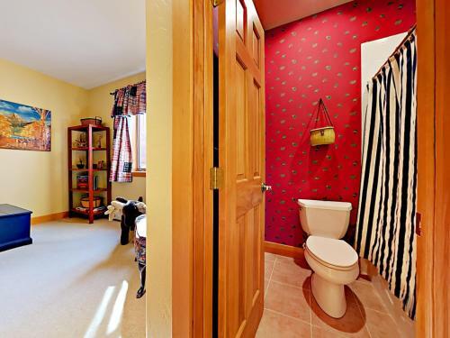 167 Club Cottage Dr Home